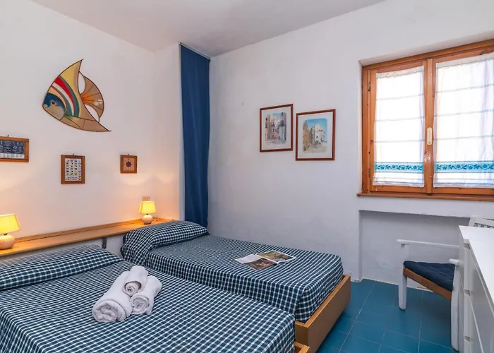 Daire Piazzetta Trilo Porto 30m From The - Happy